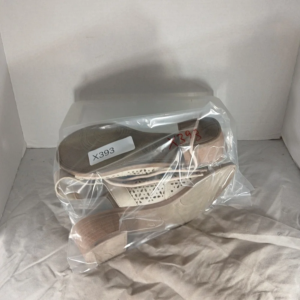 Wonder Nation Lace‎ Up Block Heel Sandals Size 5 Champagne Gold Laser Cut Boho